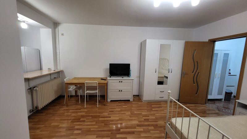 Drumul Taberei, Hanul Drumetului, Bd. 1 Mai. - particular